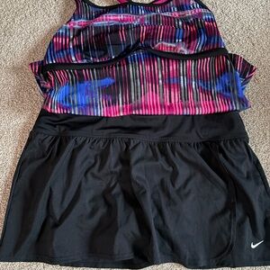 Nike Black and Multicolor 2 pc Tankini.